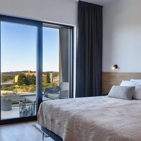 Enni Lux Appartement Pula